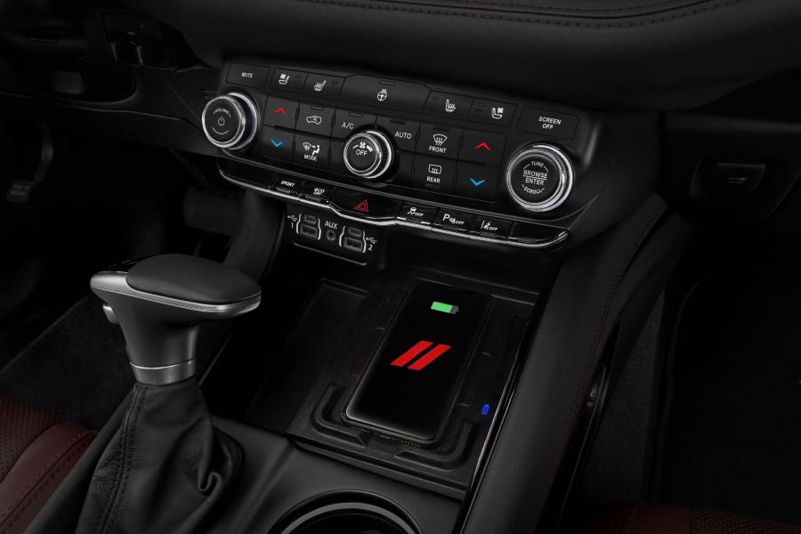 Детали интерьера Dodge Durango Citadel (WD) 2020 года  (фото 24 из 31)